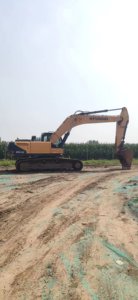 Excavadora de cadenas Hyundai 305LVS usada coreana de 30 toneladas con motor de alta eficiencia, bomba, componentes principales, motor, PLC, caja de cambios y 1 año de garantía. - Product Image 3