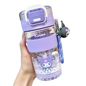 Gobelet en plastique Sanrio Kuromi, bouteille à paille Tritan 500 ml, bouteille d'eau portable pour enfants pour l'extérieur - Product Image 3