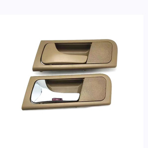 Manijas Interiores para Puertas de Buick Excelle, Color Beige, Plateado Electrolítico, Par Izquierdo y Derecho, Repuesto de Plástico ABS - Product Image 1