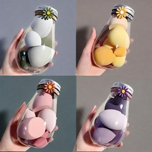 Ensemble <span class=keywords><strong>de</strong></span> 6 <span class=keywords><strong>éponge</strong></span>s <span class=keywords><strong>de</strong></span> maquillage miniatures en forme <span class=keywords><strong>de</strong></span> larme, haute résilience, pour le mélange <span class=keywords><strong>de</strong></span> <span class=keywords><strong>fond</strong></span> <span class=keywords><strong>de</strong></span> <span class=keywords><strong>teint</strong></span>, avec boîte et flacon - Product Image 3