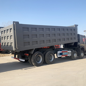 Camion benne d'occasion Howo Sinotruk 400 CV pour transport minier, 8x4, 12 roues (4 avant, 12 arrière), diesel - Product Image 4