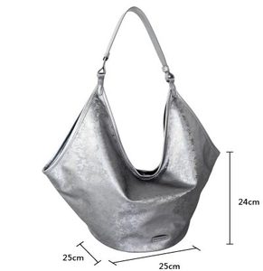 Bolso Hobo Metálico Plateado para Mujer al por Mayor, Bolso de Hombro Suave de Cuero PU, Bolso Tote de Gran Capacidad con Logotipo Personalizado Directo de Fábrica - Product Image 3