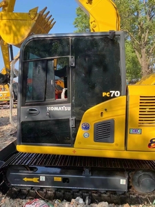 Excavatrice sur chenilles Komatsu PC70 d'occasion, 7 tonnes, compacte, avec lame de bulldozer, large application pour les petits projets de construction - Product Image 6