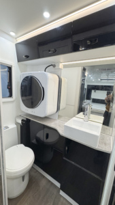 Ecocampor RV 4x4 Off-Road: Lussuoso <span class=keywords><strong>Camper</strong></span> <span class=keywords><strong>e</strong></span> <span class=keywords><strong>Roulotte</strong></span> Australiana per Campeggio Fuoristrada, Standard Australiano, <span class=keywords><strong>Roulotte</strong></span> Familiare 16 Piedi - Product Image 4