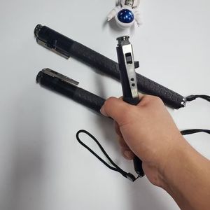 Herramienta Legal de Autodefensa: Bastón Telescópico, Palo Retráctil de Tres Secciones Resistente a Cuchillos, Rompeventanas, Montable en Coche - Product Image 3