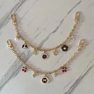 תליון דובדבן קטן מצופה זהב, אביזר DIY להתאמה אישית בסגנון מעצבים, תליון סיטונאי - Product Image 1