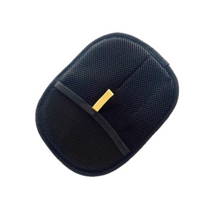 Gant anti-statique pour animaux de compagnie, noir, épaisseur moyenne, polyester, pour l'élimination des poils, usage domestique - Product Image 1