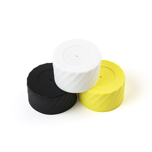 Sous-verres en silicone perforés Source Factory, anti-chaleur et antidérapants, protège-bases de tasses en verre - Product Image 3