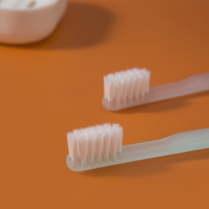 Cepillo de dientes Yangzhou Hangji, cabezal pequeño, cerdas suaves, protección de encías para adultos, cepillo de dientes manual D2 - Product Image 2