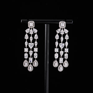 00113 Colliers ras de cou de luxe à 5 couches, ensembles de bijoux pour femmes, zircone cubique, ensemble de collier de mariée, réglable - Product Image 3