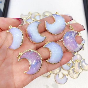 Colgante de Piedra Lunar de Ópalo Personalizado, Hecho a Mano, Original, Colgante de Media Luna, Venta al por Mayor para Hombres <span class=keywords><strong>y</strong></span> Mujeres - Product Image 1