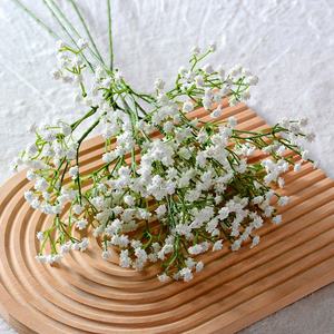 <span class=keywords><strong>Gypsophile</strong></span> artificielle blanche 52cm de long 90 têtes de fleurs adaptées aux bouquets de <span class=keywords><strong>mariage</strong></span> à la maison Arrangement de fleurs déco fausses fleurs - Product Image 1