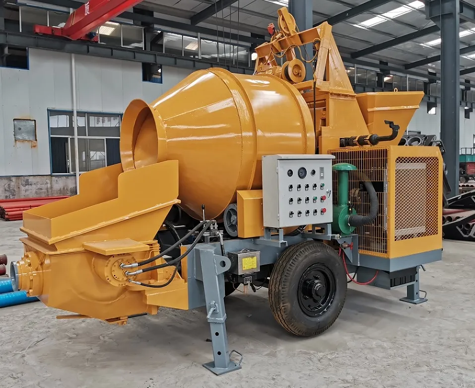 Mélangeur concret diesel mobile de MINLE avec la machine de pompe/mélangeur concret portatif d'auto-chargement avec la pompe pour la construction de bâtiment