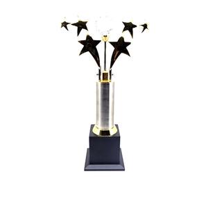 Trophée de la boule de cristal six étoiles de luxe le plus demandé pour des contributions exceptionnelles ou un succès d'entreprise disponible à la vente - Product Image 2