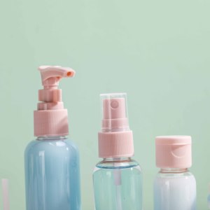 Accessori da viaggio <span class=keywords><strong>per</strong></span> vacanze in <span class=keywords><strong>aereo</strong></span> con borsa da bagno essenziali con borsa da bagno <span class=keywords><strong>per</strong></span> articoli da viaggio blu rosa con spruzzatore di pompa - Product Image 5
