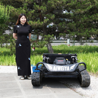 Robot tondeuse à gazon RC à essence CE, tondeuse à gazon télécommandée de type chenillé pour zones humides