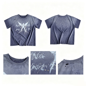T-shirt Boxy da Uomo Grigio Sbiadito Effetto Acido con Grafica Angelo in Strass Termoadesivi, Dettagli Strappati, Oversize, Stile Hip Hop Streetwear - Product Image 2