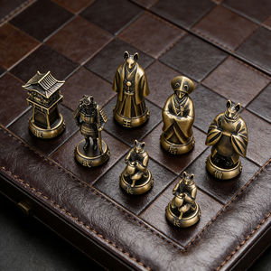Juego de Ajedrez de Latón Antiguo Personalizado con Figuras Metálicas, Decoración para Mesa de Oficina u Hogar, Temática Animal, Recuerdo Personalizado, Colección Cultural - Product Image 4