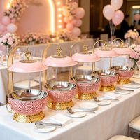 Chauffe-Plats Rond Commercial Rose Pastel et Or 8L à Couvercle Suspendu pour Service de Mouton Rôti Vintage, Bistro et Fêtes Haut de Gamme