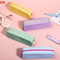 Sac de maquillage en silicone réutilisable personnalisé en usine, pochette de rangement portable pour voyage, sacs et étuis cosmétiques de beauté