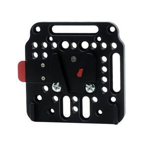 แผ่นยึดแบตเตอรี่แบบ V-Mount สำหรับกล้อง พร้อมตัวล็อคแบบปลดเร็ว ทำจากอลูมิเนียมอัลลอย สำหรับ FS7 A7M3 - Product Image 1