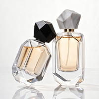 Vente en gros de flacons de parfum carrés transparents en verre bouclé de haute qualité, avec couvercles uniques, 30 ml, 50 ml, avec boîtes d'emballage