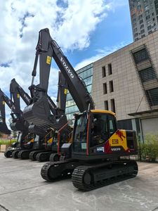 Excavadora Hidráulica Volvo EC130 de 13 Toneladas con Cucharón de Excavación, Equipo de Construcción Usado - Product Image 1