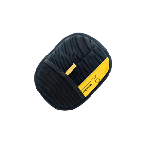 Gant anti-poils Rhino Ben pour animaux de compagnie, noir et jaune, 21x17cm, brosse anti-poils portable pour chats et chiens, anti-statique - Product Image 2