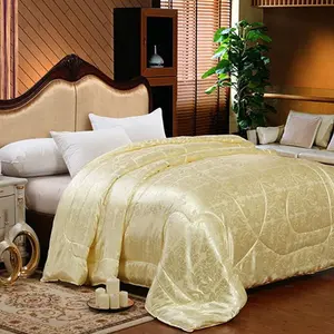 Wholesale Hot selling Chinese natural 100% pure mulberry silk quilt / quilt cover for wedding