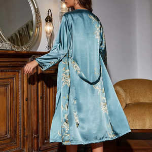 Nouvelle <span class=keywords><strong>chemise</strong></span> <span class=keywords><strong>de</strong></span> <span class=keywords><strong>nuit</strong></span> pour femme à motif floral <span class=keywords><strong>en</strong></span> dentelle, col <span class=keywords><strong>en</strong></span> V, longueur genou, sexy, printemps/été/automne, respirante, <span class=keywords><strong>en</strong></span> <span class=keywords><strong>coton</strong></span> doux - Product Image 4