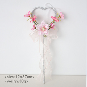 Großhandel Kreative Kinder-Zauberstab mit Künstlichen Seidenblumen, Abnehmbarer Blumenstab für Hochzeiten, Geburtstage und Brautjungfern - Product Image 6