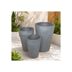 Ensemble de jardinières contemporaines en fibre de verre, prêtes à être expédiées, avec un matériau léger et durable pour la décoration résidentielle et commerciale - Product Image 1