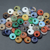 Vente en gros Offre Spéciale pierre d'agate naturelle paix boucle collier jade cristal donut pendentif ornement fabrication de bijoux