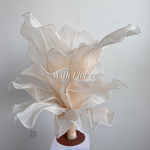פרח ענק מבד אורגנזה משי, בעבודת יד, בהתאמה אישית, לקישוט שולחן חתונה, רקע לאירועים ומסיבות. - Product Image 6