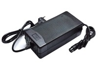 Chargeur de haute qualité au prix le plus bas 67,2 V 2 A, sortie 67,2 V 2 A pour scooter électrique Harley Citycoco 60 V