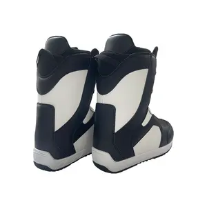 2024 NEW Black Snowboard Boot Man Hot Sale Low Price Wholesale Ski Boot For Winter Sport Made In China