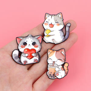 Эмалированная брошь в виде котенка - Product Image 4