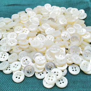 18L 4 Lỗ Trắng Mẹ Của Ngọc Trai Shell Nút 1.9Mm-2.0Mm Độ Dày, Tự Nhiên Real MOP Shell Nút Cho Áo Sơ Mi - Product Image 4