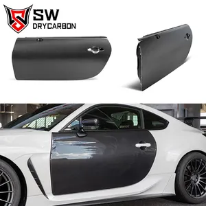 Portes de voiture en fibre de carbone sèche de style OEM pour Toyota GR86 ZN8 BRZ ZD8 Pièces détachées automobiles Panneau de porte de remplacement d'origine léger