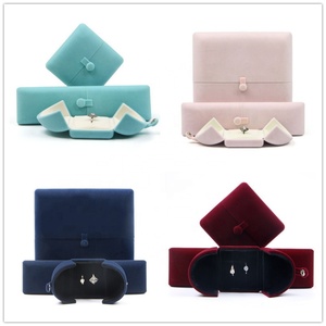 Custom <b>LED</b> Rectangle Jewelry Box Set for Necklace Bracelet Ring Packaging Made From Velvet Plastic or PU - Product Image 5