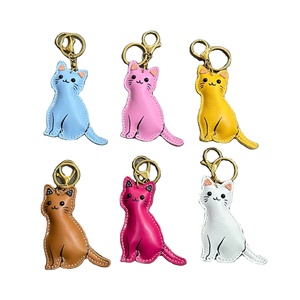 Llavero de Gato Hecho a Mano, Súper Ligero, Duradero, Colorido y Adorable, Accesorio para Bolsos, Regalo para Amantes de los Gatos - Product Image 1