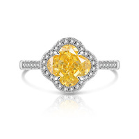 Bague réglable en cuivre sans plomb ni nickel, sertie de zircon cubique rose taille glace, motif trèfle à quatre feuilles, pour fiançailles ou mariage, par un fabricant de bijoux.