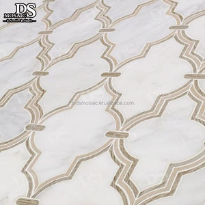 Carrara blanc lanterne forme pierre mosaïque crème jet d'eau statuaire asiatique avec cadre à pois en bois Woodloock pour projet de mur d'hôtel Vila - Product Image 3
