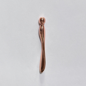 Spatule de massage de beauté incurvée miniature avec logo personnalisé, cuillère faciale jetable en métal doré/argenté pour le maquillage - Product Image 6