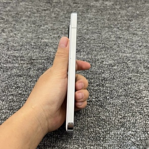 Xiaomi 14 หน้าจอ 6.3 นิ้ว แรม 16GB ความจุ 512GB หน้าจอ AMOLED รองรับ 5G ระบบปฏิบัติการ Android 14 แบตเตอรี่ 4610 mAh สมาร์ทโฟนพร้อมระบบชาร์จเร็ว 50W และที่ชาร์จในตัว - Product Image 6
