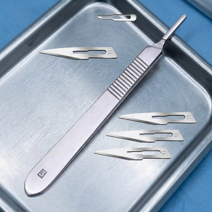 Manche de scalpel en acier inoxydable avec 11 lames, ensemble d'instruments chirurgicaux pour la chirurgie générale - Product Image 2