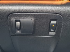 Berline noire 2017 SM6 automatique, durable, taille moyenne, avec caméra d'origine, conduite à gauche, voiture d'occasion coréenne pour l'exportation - Product Image 6