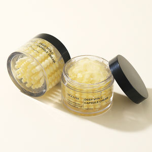 Crème Hydratante Visage Anti-Âge en Capsules à la Vitamine C Intense et Dorée Effet Gelée Marque Blanche - Product Image 5