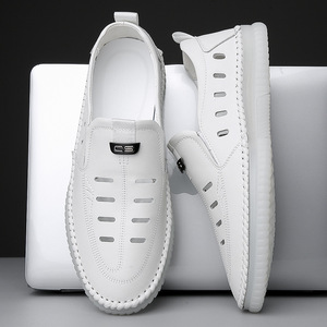 Chaussures bateau blanches pour hommes à enfiler, bout rond, semelle EVA respirante, chaussures décontractées d'été en cuir avec boucle décorative - Product Image 4