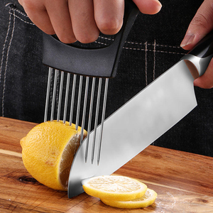 Multipurpose Kitchen Slicing Assistant Stainless Steel Prong Food Holder For Even Cutting Onion And Meat - Product Image 3
